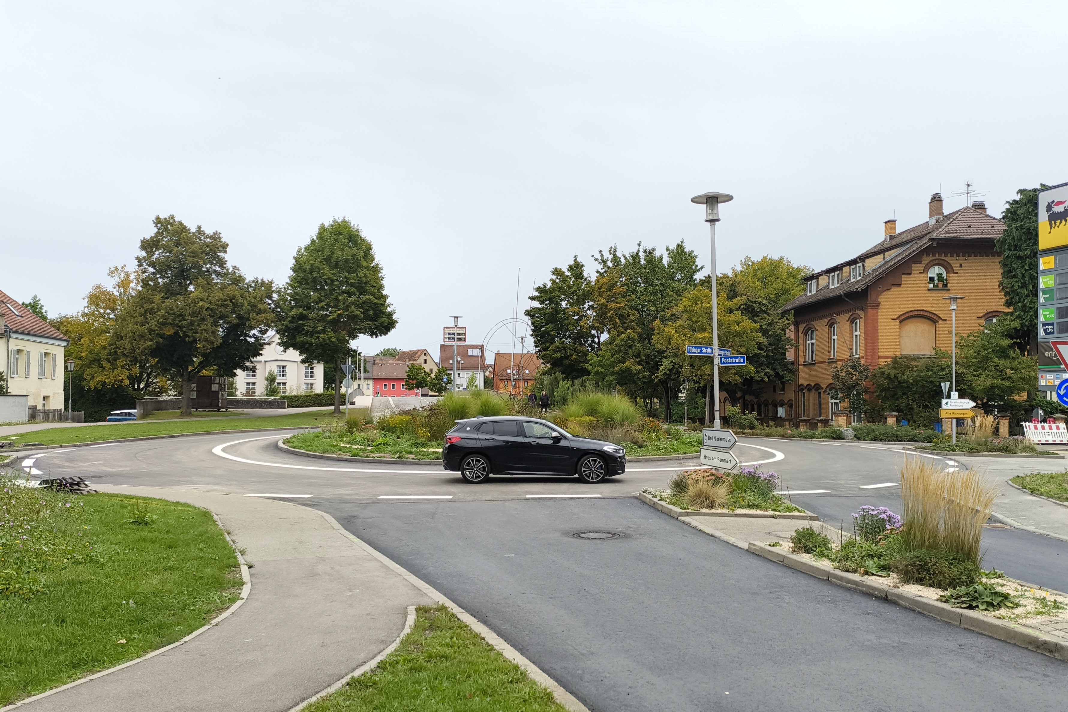 Kreisverkehr Tübinger Straße Richtung Brücke