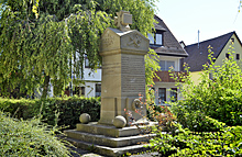 Schlichtes Denkmal