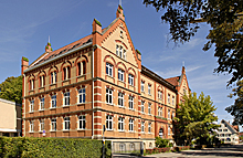 Neugotisches Backsteingebäude