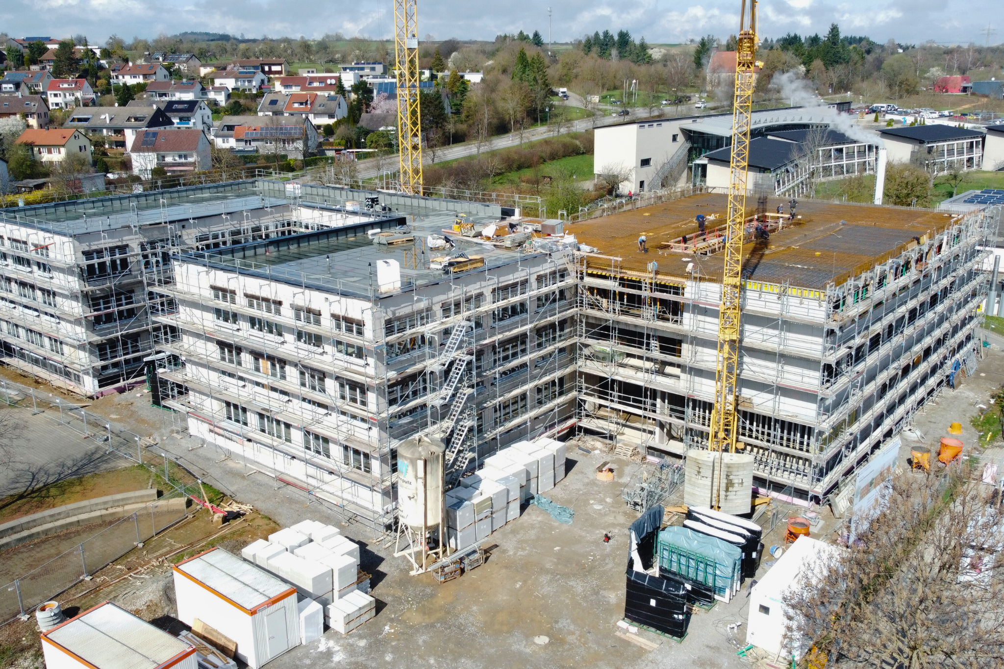 Ein Gebäude im Rohbau.