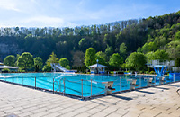 Aufnahme des Schwimmbeckens im Freibad in Rottenburg 