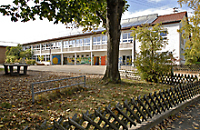 Schulgebäude 