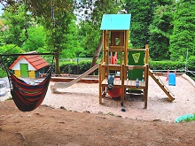 Ein Sandkasten für Kinder