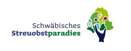 Grafik eines bunten Obstbaumes und Schriftzug "Schwäbisches Streuobstparadies"