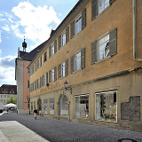 Dreistöckiges Haus